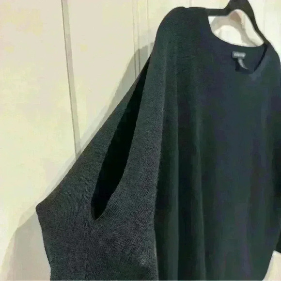 Women’s Eileen Fisher Black Blouse Top Shoulder Slits/Cutout 100%Merino Wool XS - Picture 12 of 13